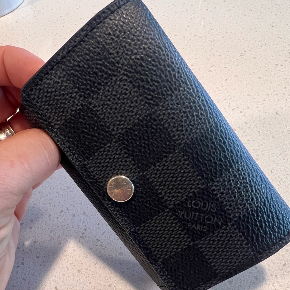 Louis Vuitton 6 Key Holder